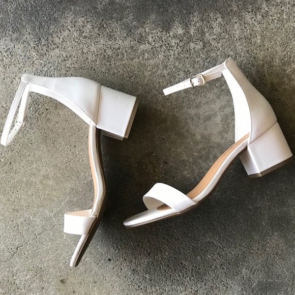 City Clasified White Basic Ankle Strap Heel Sandal - Picture 5 of 7